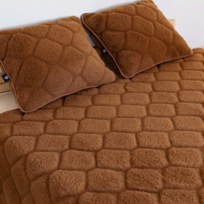 Blanket. Camel wool Enaste, brown
