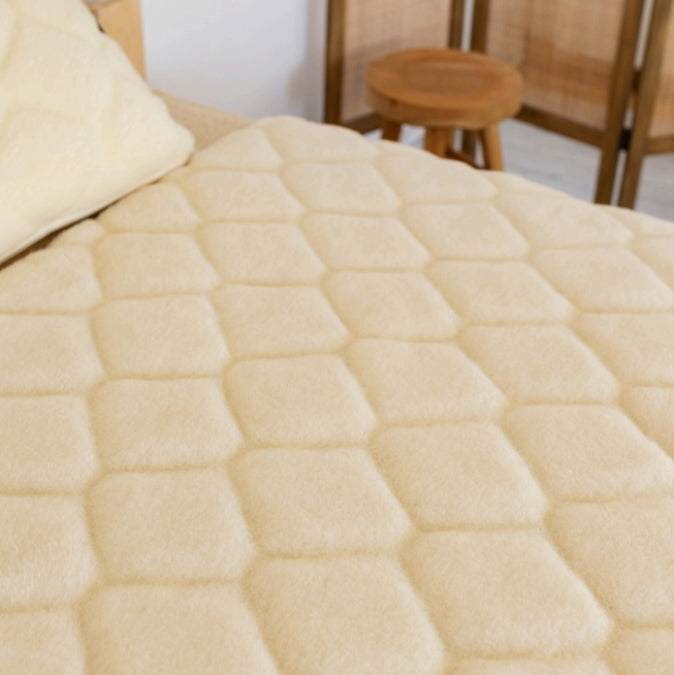 Blanket. Cashmere Enaste