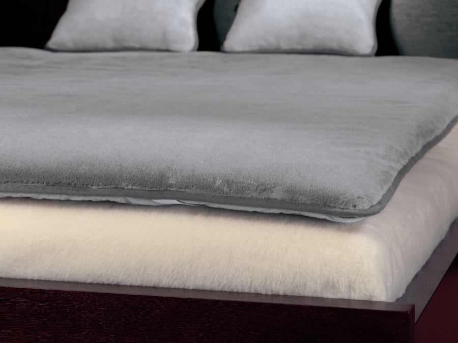 Mattress topper. Alpaca.